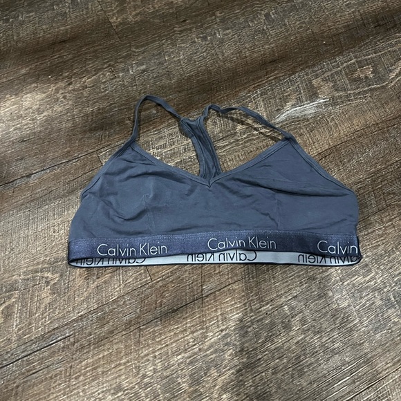 Calvin Klein sports bra - Picture 1 of 1